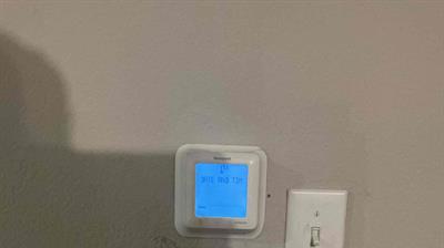 Thermostat Photo